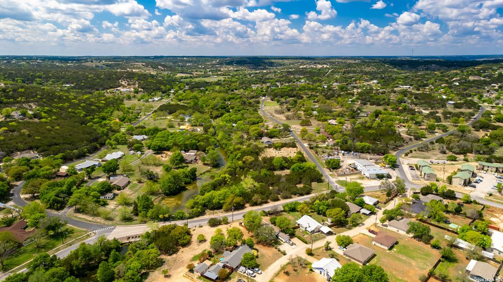 198 Lakeway Dr, Kerrville, TX 78028