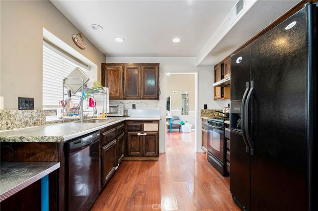 321 Avenue 12, Lake Elsinore, CA 92530