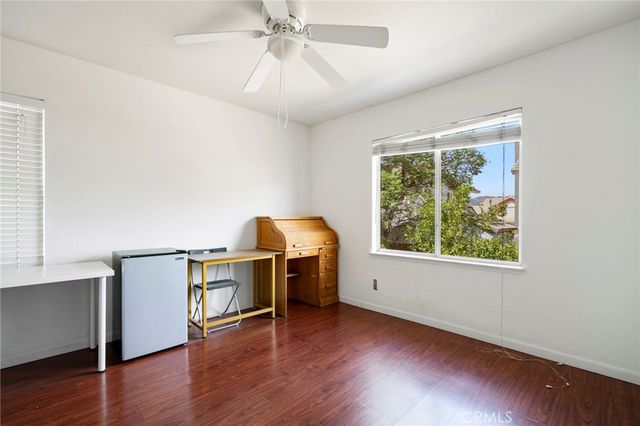321 Avenue 12, Lake Elsinore, CA 92530