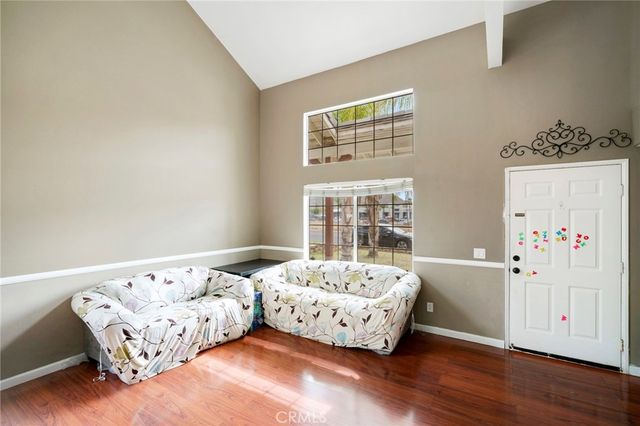 321 Avenue 12, Lake Elsinore, CA 92530