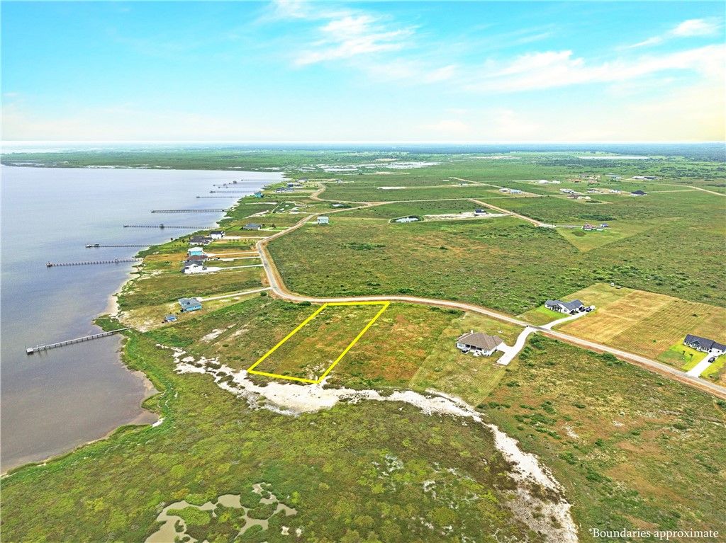 113 Sunrise Dr, Rockport, TX 78382 — exterior