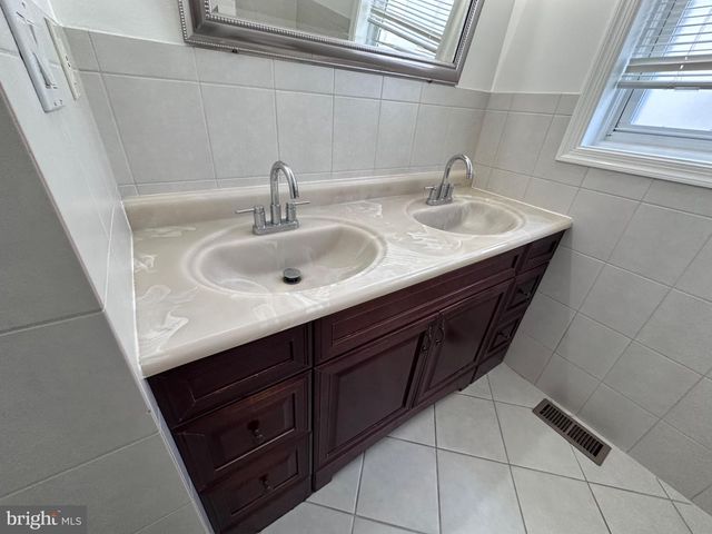 1616 S 18TH ST, Philadelphia, PA 19145