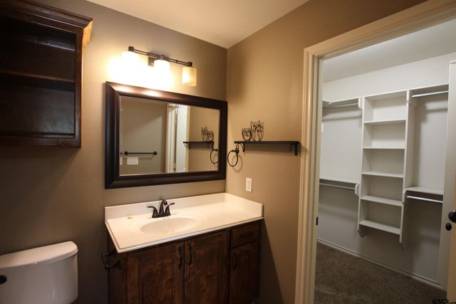 203 Mission Crest, Lindale, TX 75771