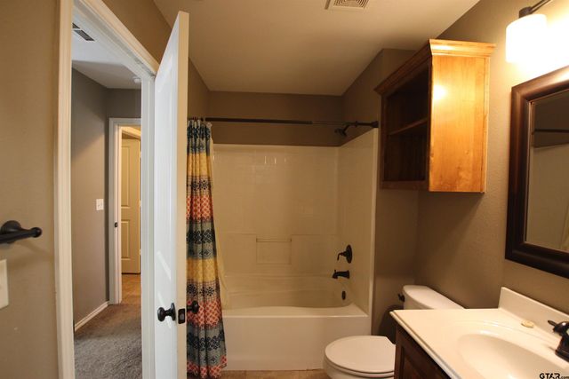 203 Mission Crest, Lindale, TX 75771