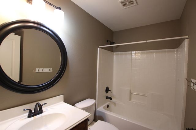 203 Mission Crest, Lindale, TX 75771