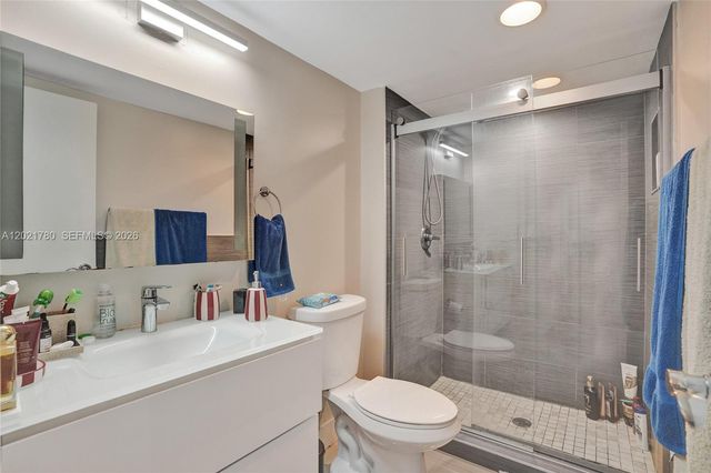 20335 W Country Club Dr 809, Aventura, FL 33180