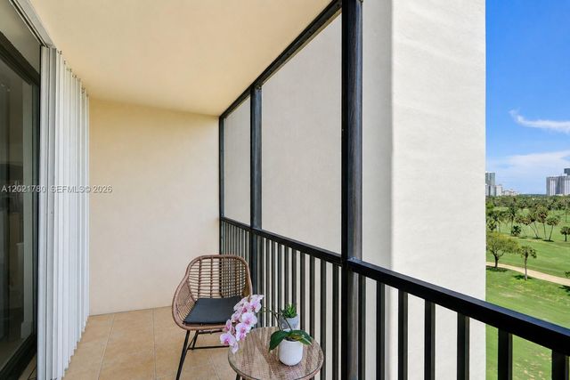 20335 W Country Club Dr 809, Aventura, FL 33180