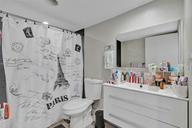 20335 W Country Club Dr 809, Aventura, FL 33180