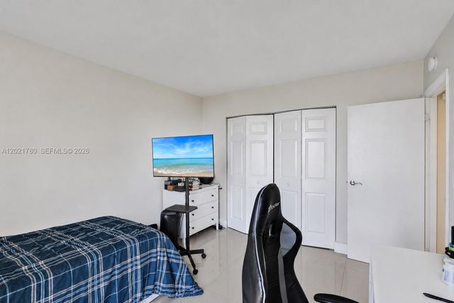 20335 W Country Club Dr 809, Aventura, FL 33180