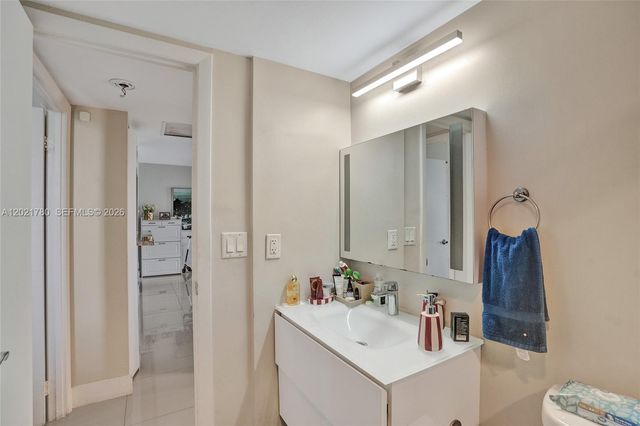 20335 W Country Club Dr 809, Aventura, FL 33180