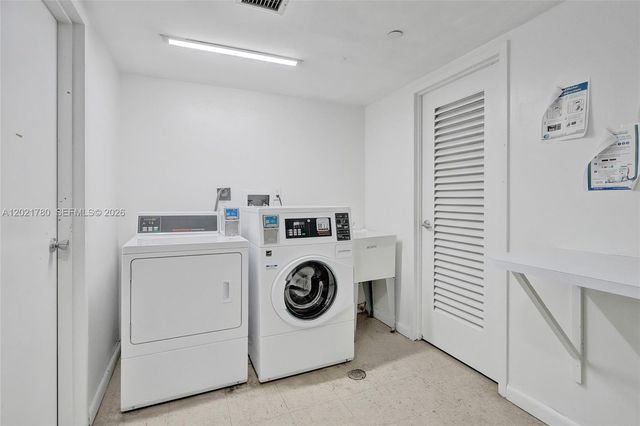 20335 W Country Club Dr 809, Aventura, FL 33180