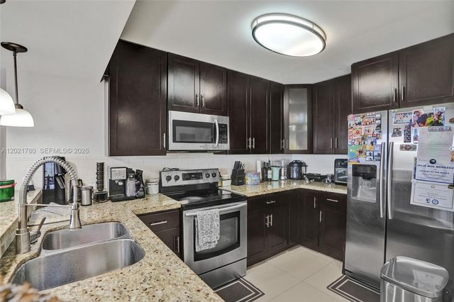 20335 W Country Club Dr 809, Aventura, FL 33180