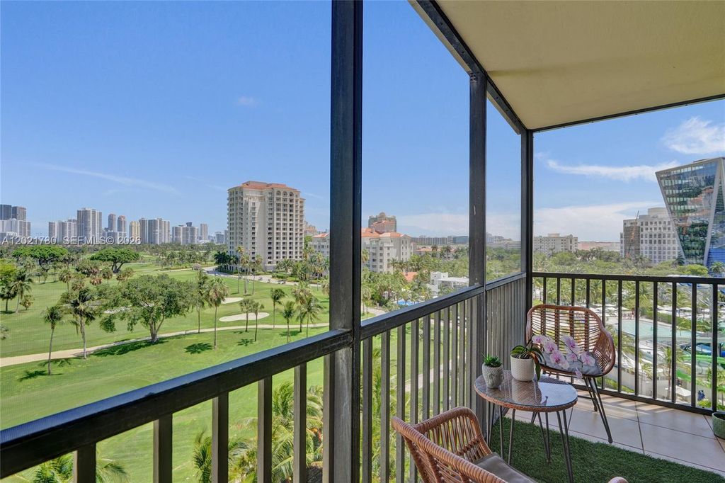 20335 W Country Club Dr 809, Aventura, FL 33180
