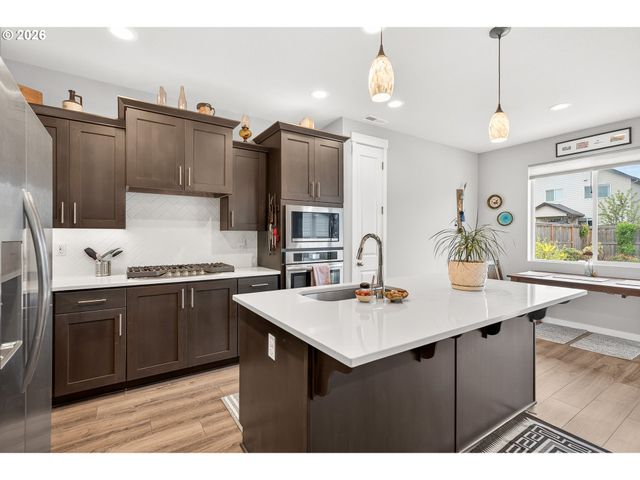 262 W 17TH St, Lafayette, OR 97127