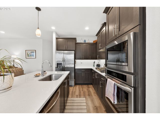 262 W 17TH St, Lafayette, OR 97127