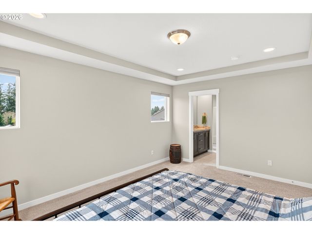 262 W 17TH St, Lafayette, OR 97127