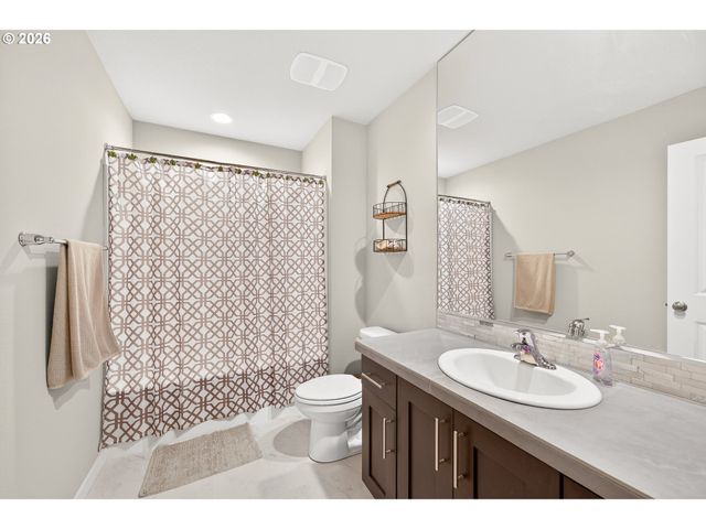 262 W 17TH St, Lafayette, OR 97127