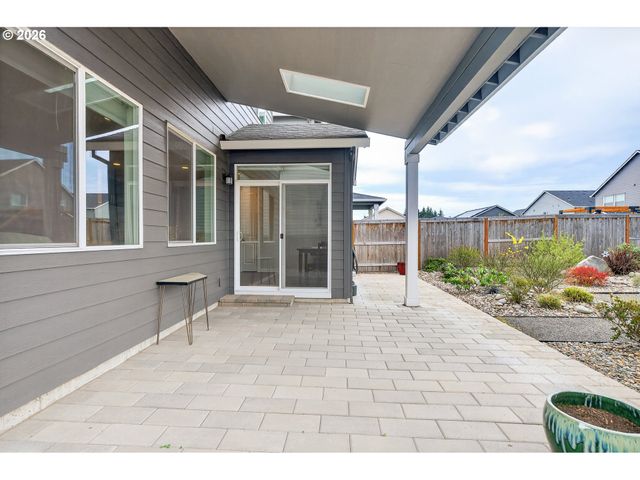 262 W 17TH St, Lafayette, OR 97127