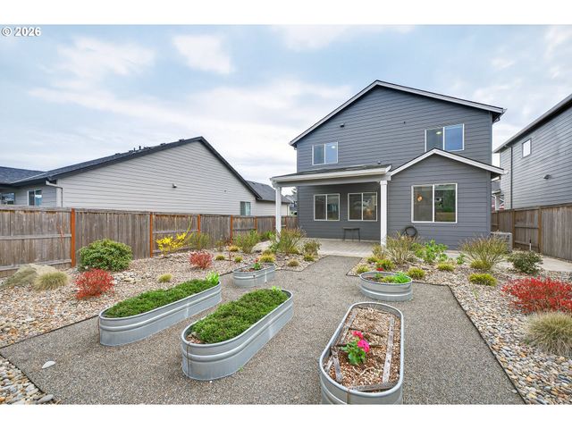 262 W 17TH St, Lafayette, OR 97127
