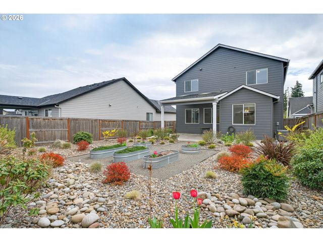 262 W 17TH St, Lafayette, OR 97127
