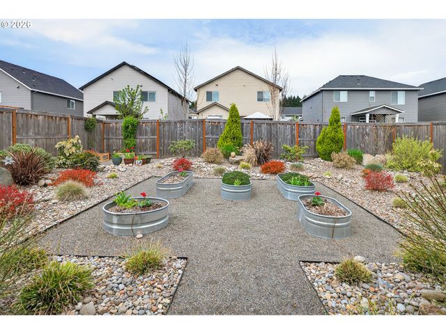 262 W 17TH St, Lafayette, OR 97127