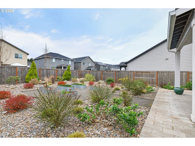 262 W 17TH St, Lafayette, OR 97127
