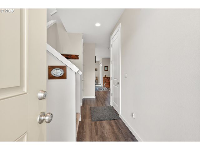 262 W 17TH St, Lafayette, OR 97127