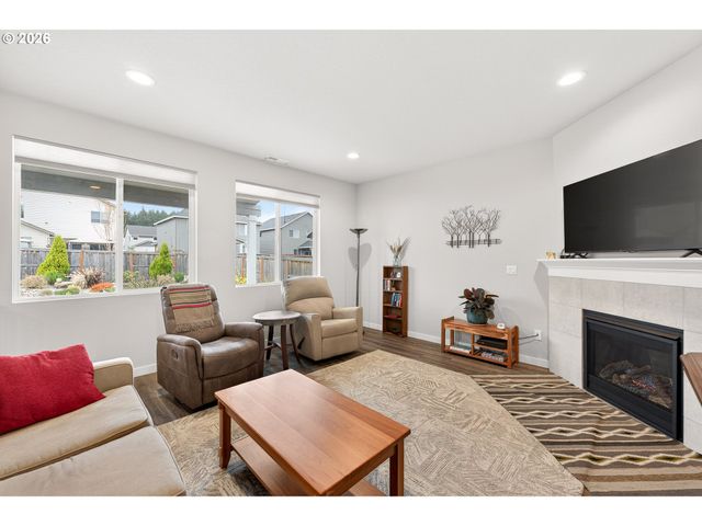 262 W 17TH St, Lafayette, OR 97127