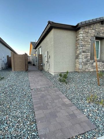 9625 W MONTEREY Way B, Phoenix, AZ 85037