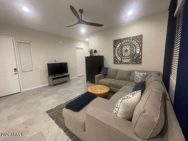 9625 W MONTEREY Way B, Phoenix, AZ 85037
