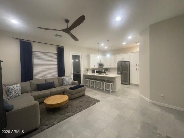 9625 W MONTEREY Way B, Phoenix, AZ 85037