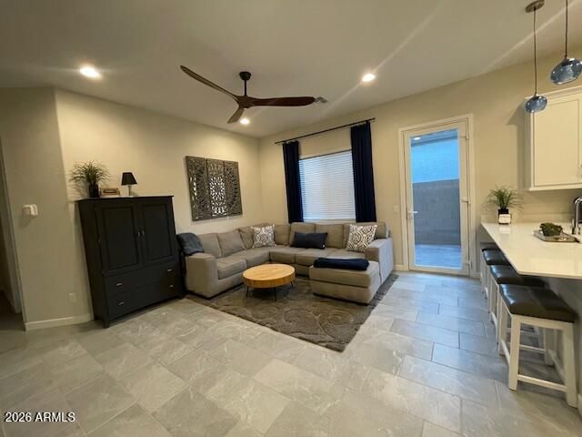 9625 W MONTEREY Way B, Phoenix, AZ 85037