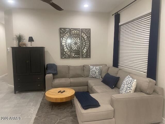 9625 W MONTEREY Way B, Phoenix, AZ 85037