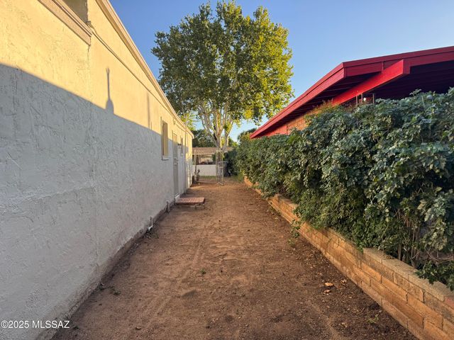 220 E Kolver Street, Nogales, AZ 85621