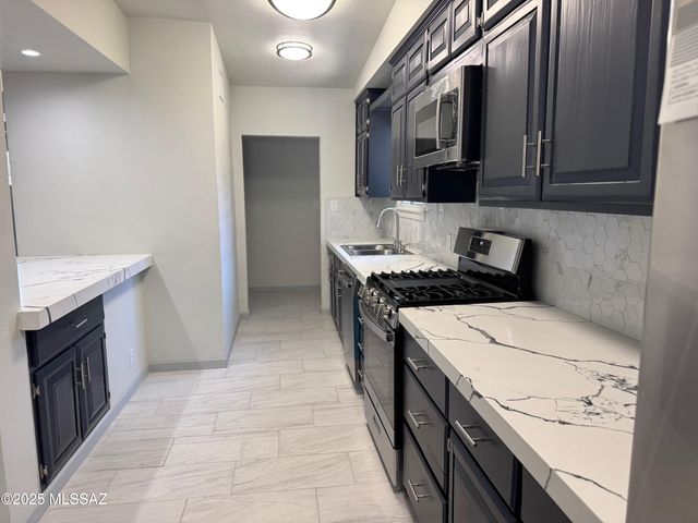 220 E Kolver Street, Nogales, AZ 85621