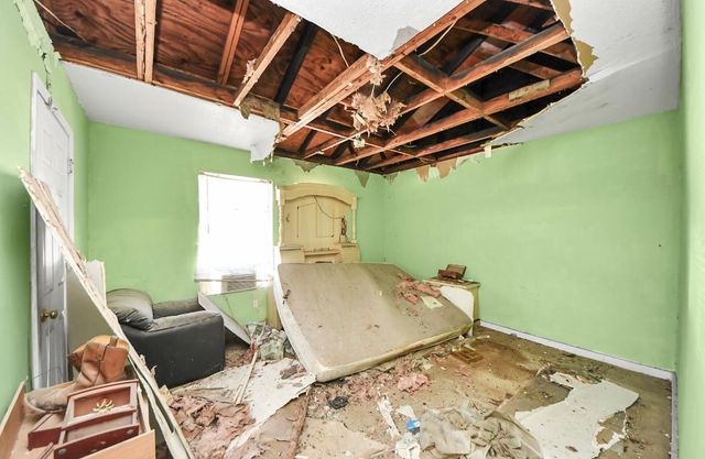 425 Genoa Red Bluff Road, Houston, TX 77034