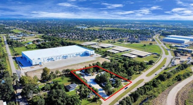 425 Genoa Red Bluff Road, Houston, TX 77034