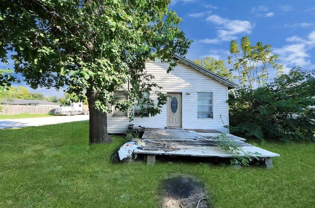 425 Genoa Red Bluff Road, Houston, TX 77034