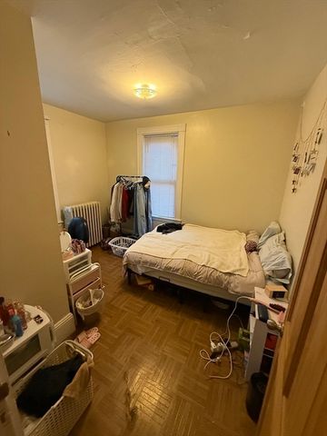 10 Eldora St, Boston, MA 02120