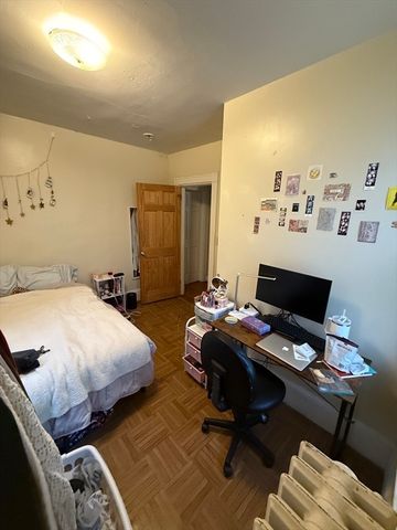 10 Eldora St, Boston, MA 02120