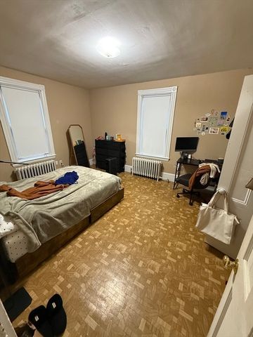 10 Eldora St, Boston, MA 02120