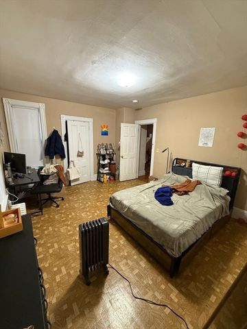 10 Eldora St, Boston, MA 02120