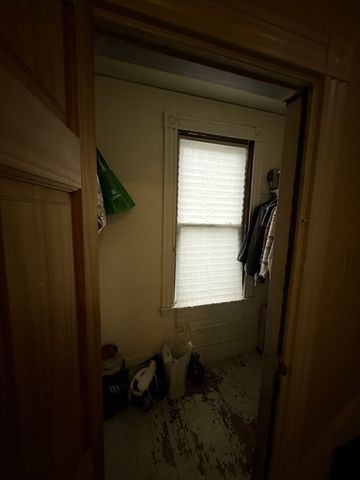 10 Eldora St, Boston, MA 02120