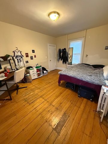 10 Eldora St, Boston, MA 02120