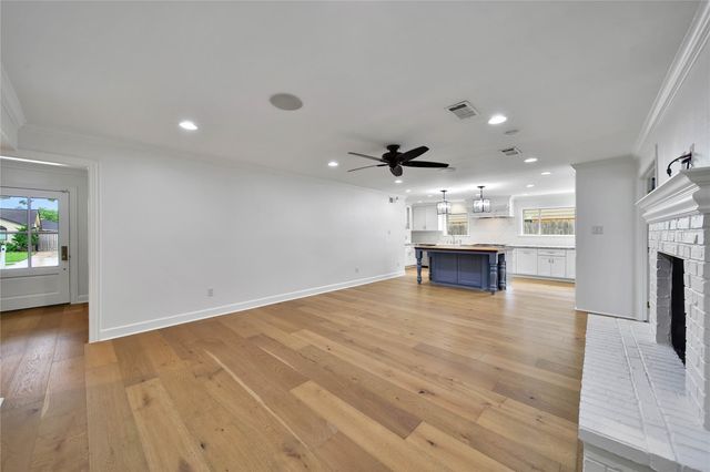 1034 Thornton Road, Houston, TX 77018