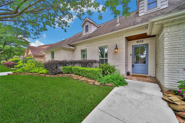 1034 Thornton Road, Houston, TX 77018
