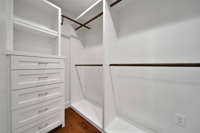 1034 Thornton Road, Houston, TX 77018