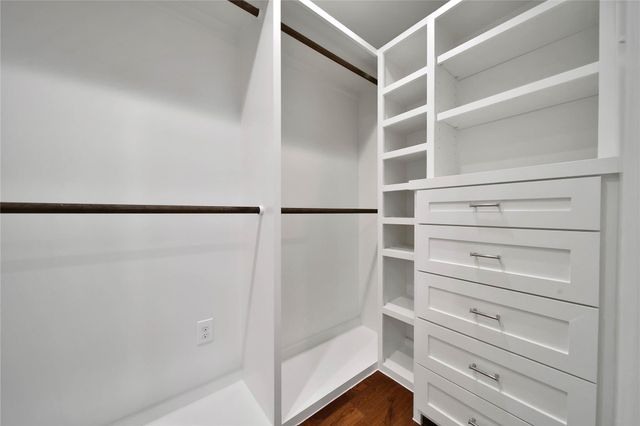 1034 Thornton Road, Houston, TX 77018