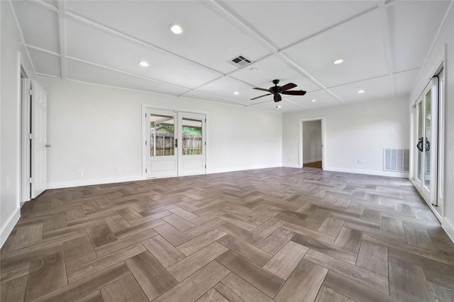 1034 Thornton Road, Houston, TX 77018