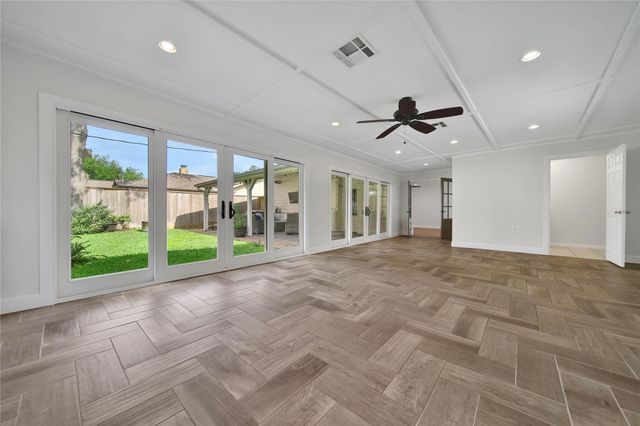 1034 Thornton Road, Houston, TX 77018